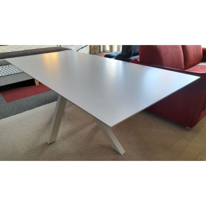 Déstockage Table extensible contemporaine 200 cm + 1 allonge 80 cm MOON avec plateau en céramique UYUNI Dekton