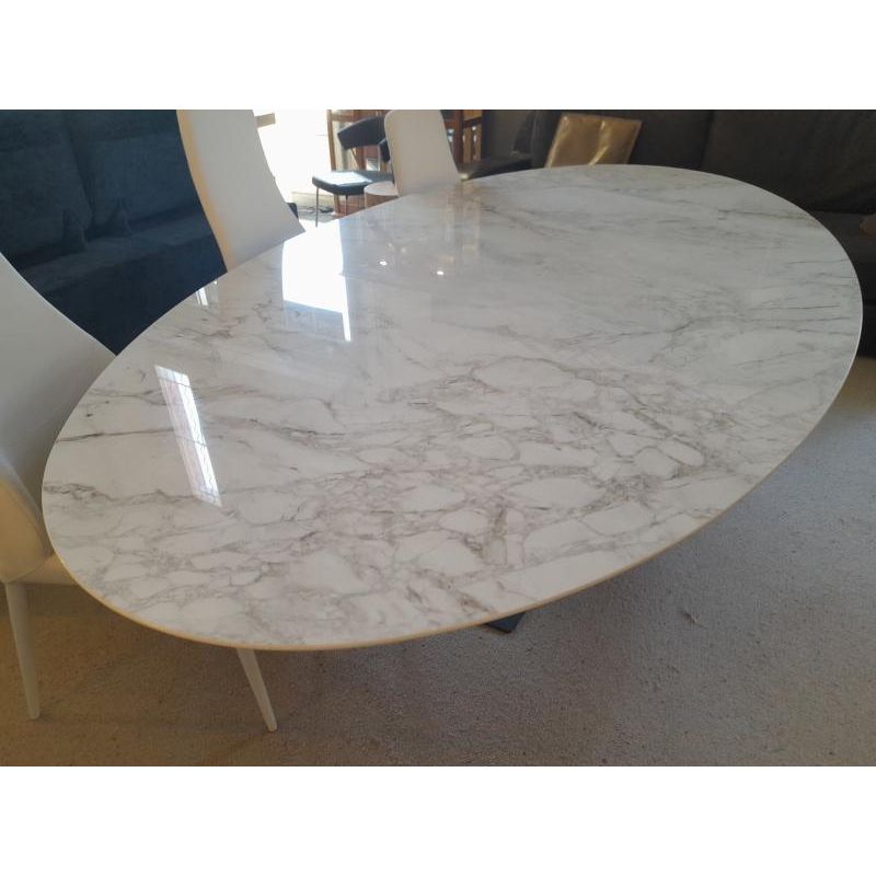 Déstockage Plateau ovale en céramique DEKTON BERGEN épaisseur 2.0 cm, bord biseau dessous