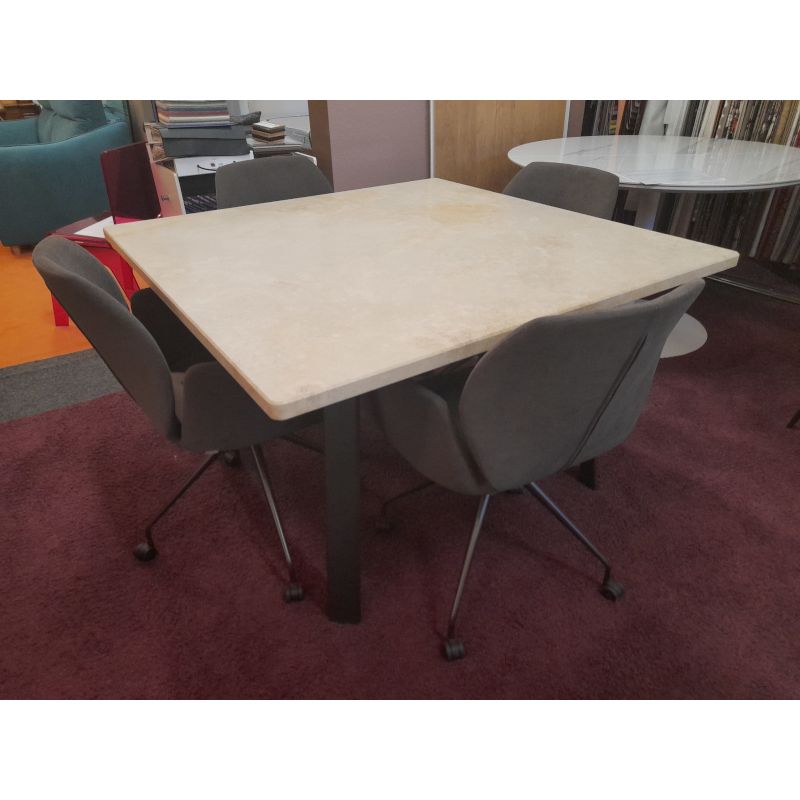 Déstockage Table travertin bouché, carrée de 1200x1200x30mm avec piétement ALBATROS Dexo