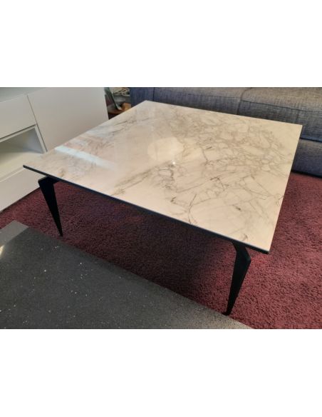 Déstockage Table basse en céramique DEKTON BERGEN L90xL90xH41cm, piétement métal époxy noir
