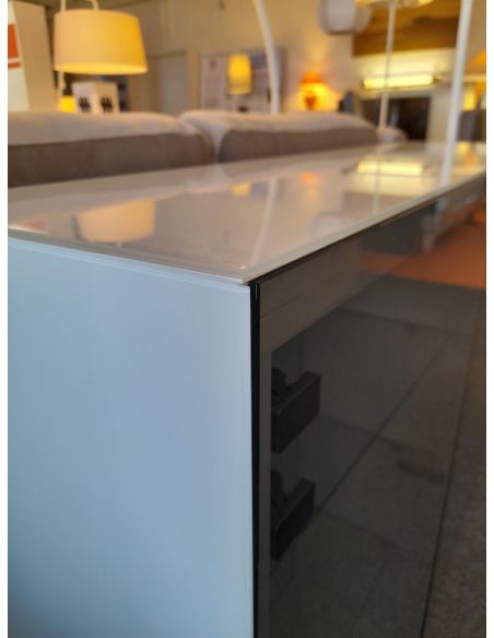 Déstockage Vitrine design verre laqué, portes vitrées, étagères verre, miroir fond