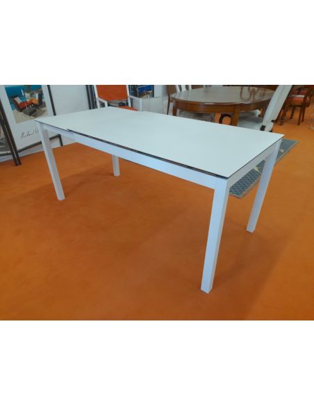 Déstockage Table extensible EVENTO PURE DESIGNS KUYDISEN, longueur 120-170 cm