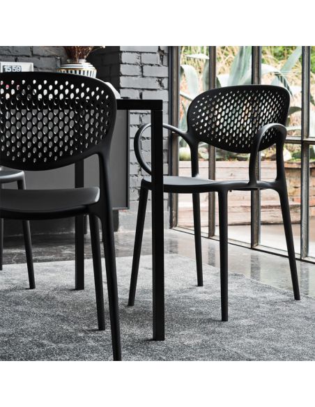 Chaise en polypropylène avec accoudoirs et dossier perforé ABBY CB2194