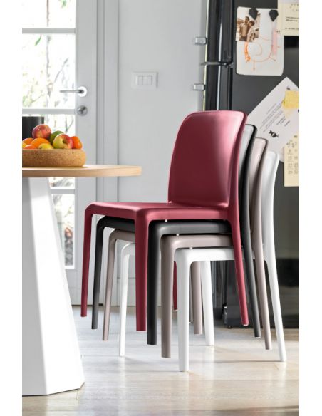 Chaise monocoque en polypropylène BAYO CB1983