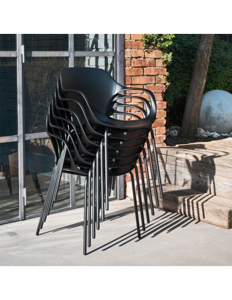 Chaise en polypropylène avec accoudoirs usage intérieur OPS! CB2311