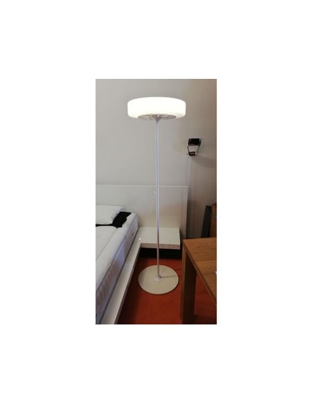 Déstockage Lampadaire EERO blanche KDLN