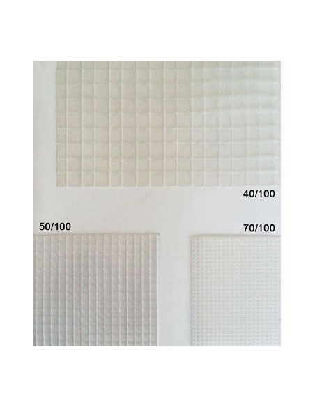 PVC souple 70/100 ARMÉ Non Feu M2 au mètre, largeur 250 cm, largeur du quadrillage 2,8 x 2,8 mm