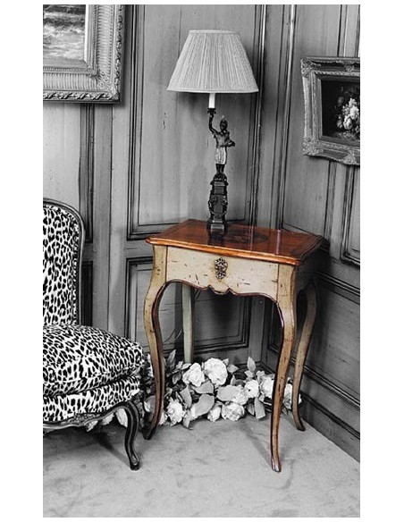 Petite table louis xv, dessus marqueterie