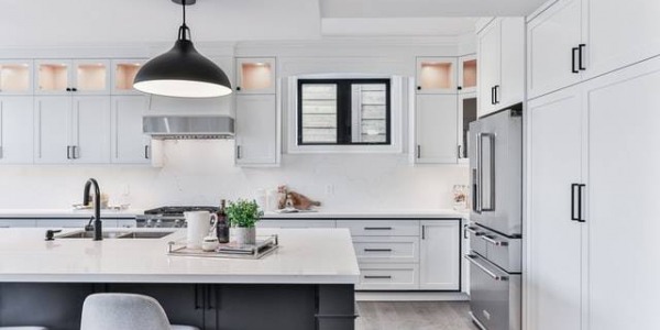 Trouver des meubles pratiques mais peu encombrants : quel buffet choisir ?